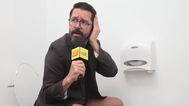 Adrián Granados repasa sus 15 años en el humor, anuncia nuevo show y el lanzamiento de un libro