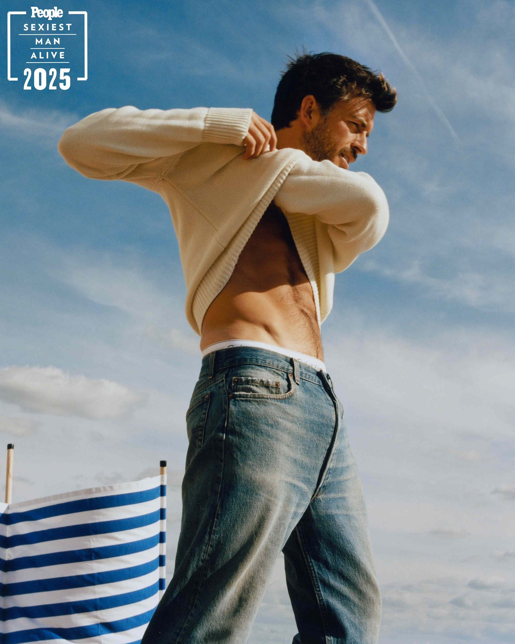 Jonathan Bailey fue elegido el hombre más sexy del mundo por la revista People.