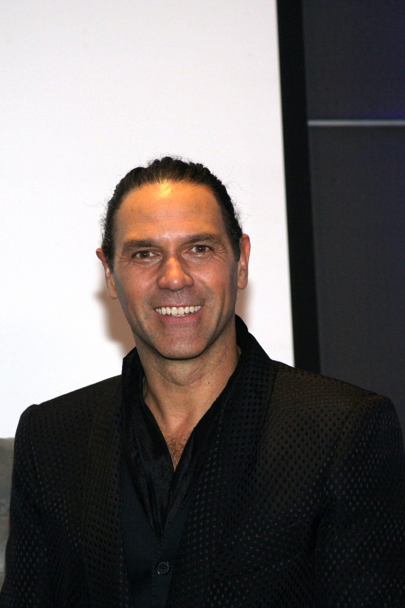 Actor Valentino Lanús confesó que ha tenido una silenciosa lucha contra el cáncer