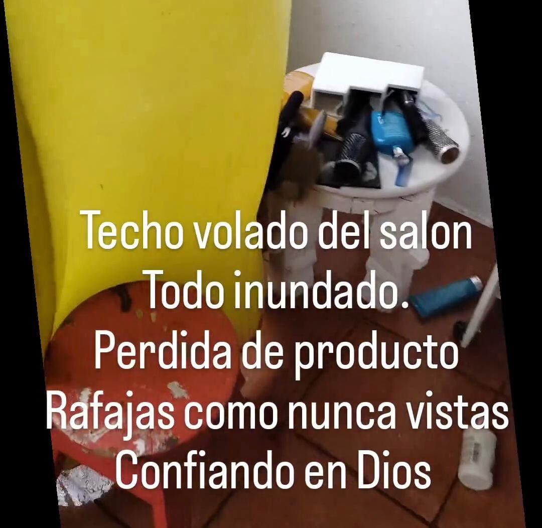 Yulian Mena estilista