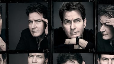 Charlie Sheen expone sus secretos en documental: VIH, encuentros sexuales con hombres y excesos