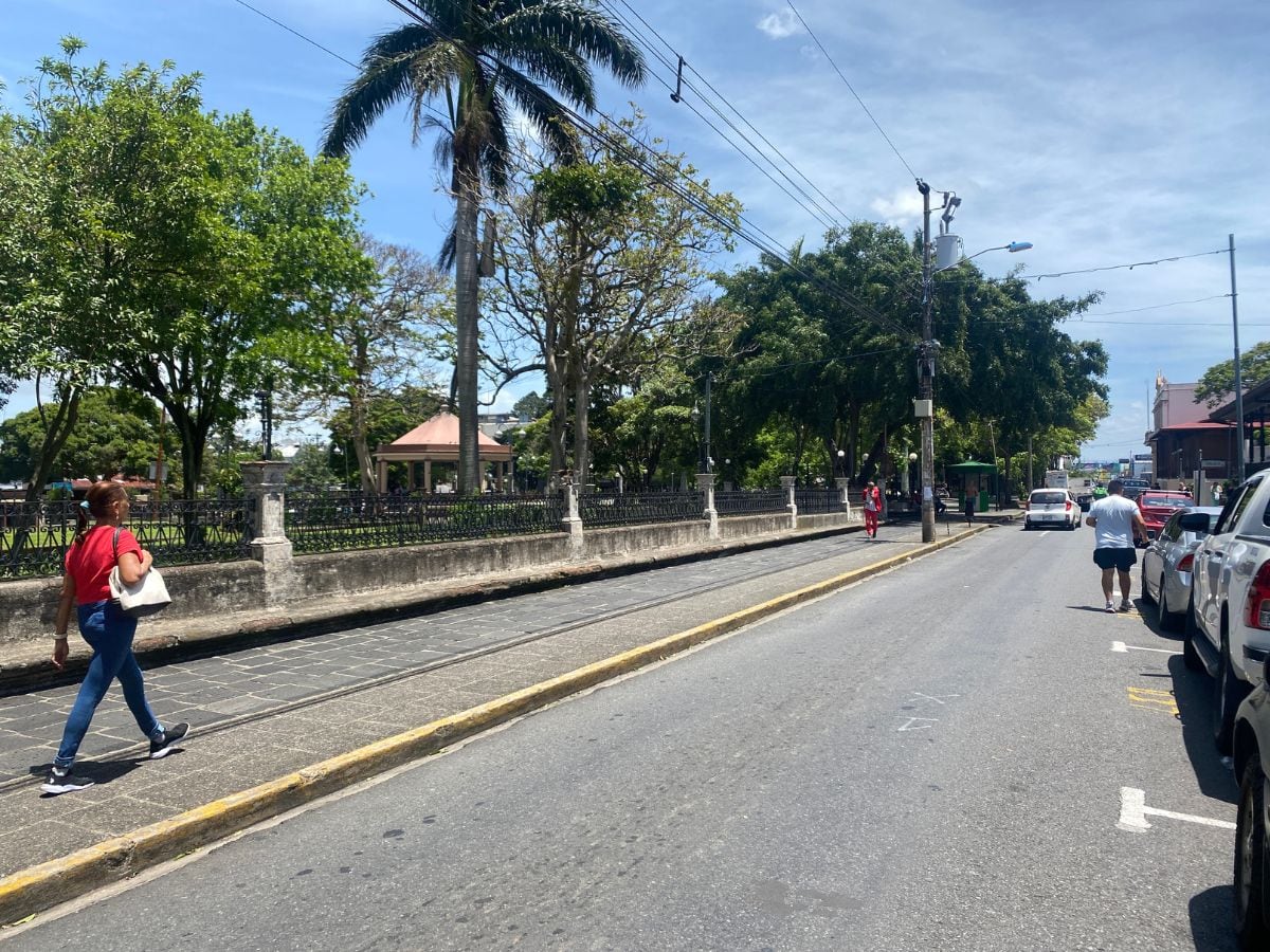 En el centro de Heredia, justo en la Avenida 0 se quiere hacer un bulevar que divide opiniones.