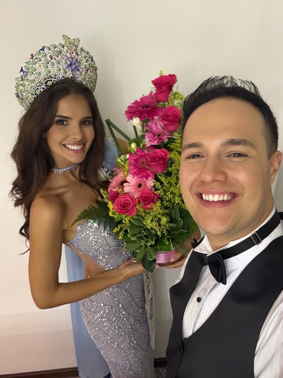Rafael Pérez y su novia Mahyla Roth, la Miss Universe Costa Rica 2025