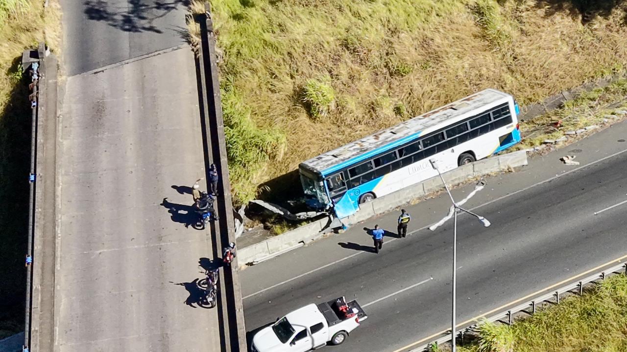 Accidente en Ochomogo, bus sin frenos