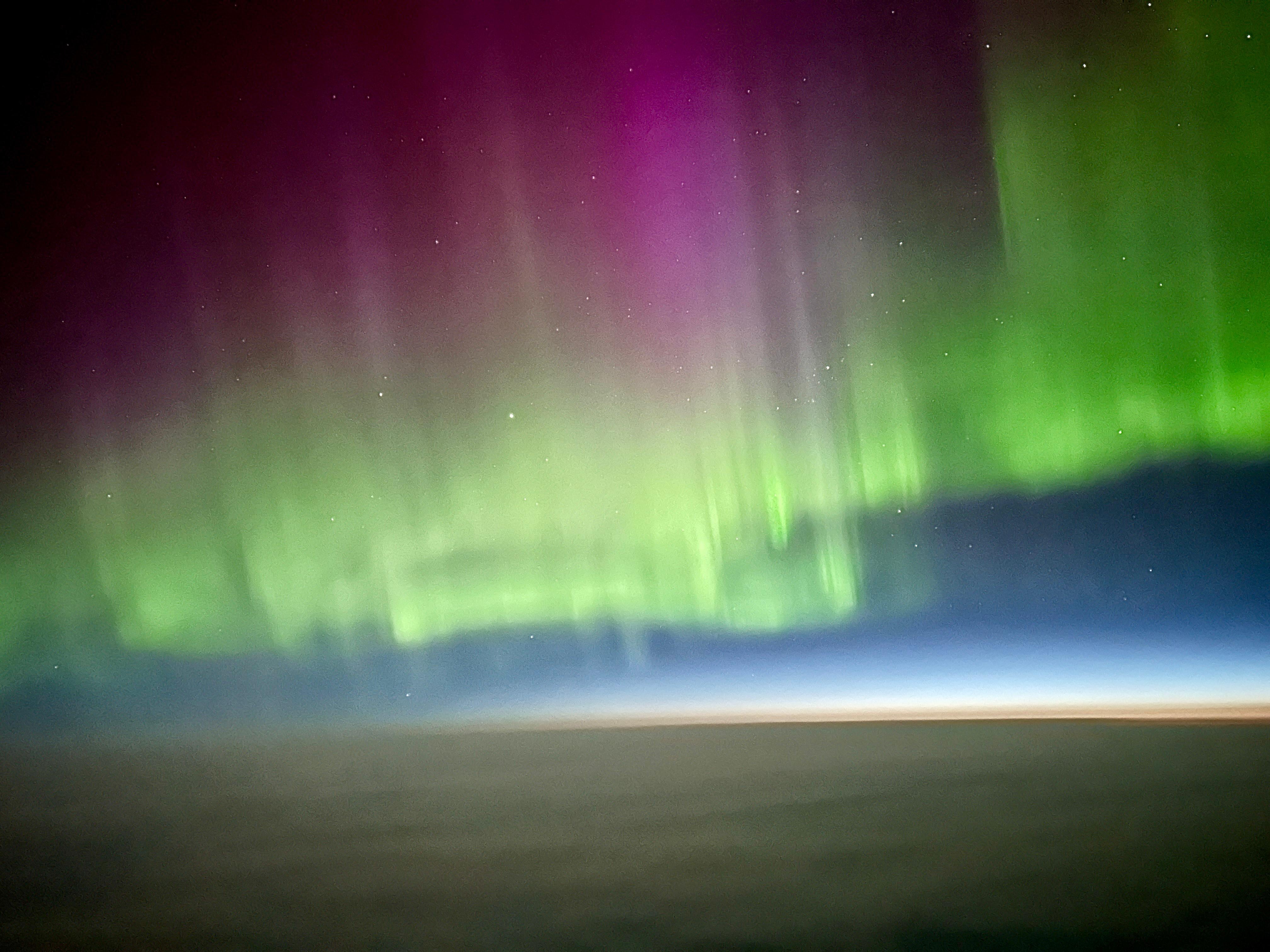 Desde los 10 años, cuando su tío piloto de Lacsa lo llevó por primera vez a una cabina rumbo a Estados Unidos, André Quirós Tacsan supo que quería pasar su vida entre nubes, motores y controles de vuelo.