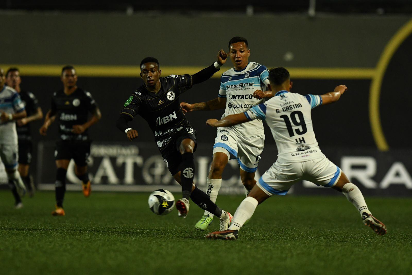 Sporting derrotó 3-1 a Santa Ana. Prensa SFC.