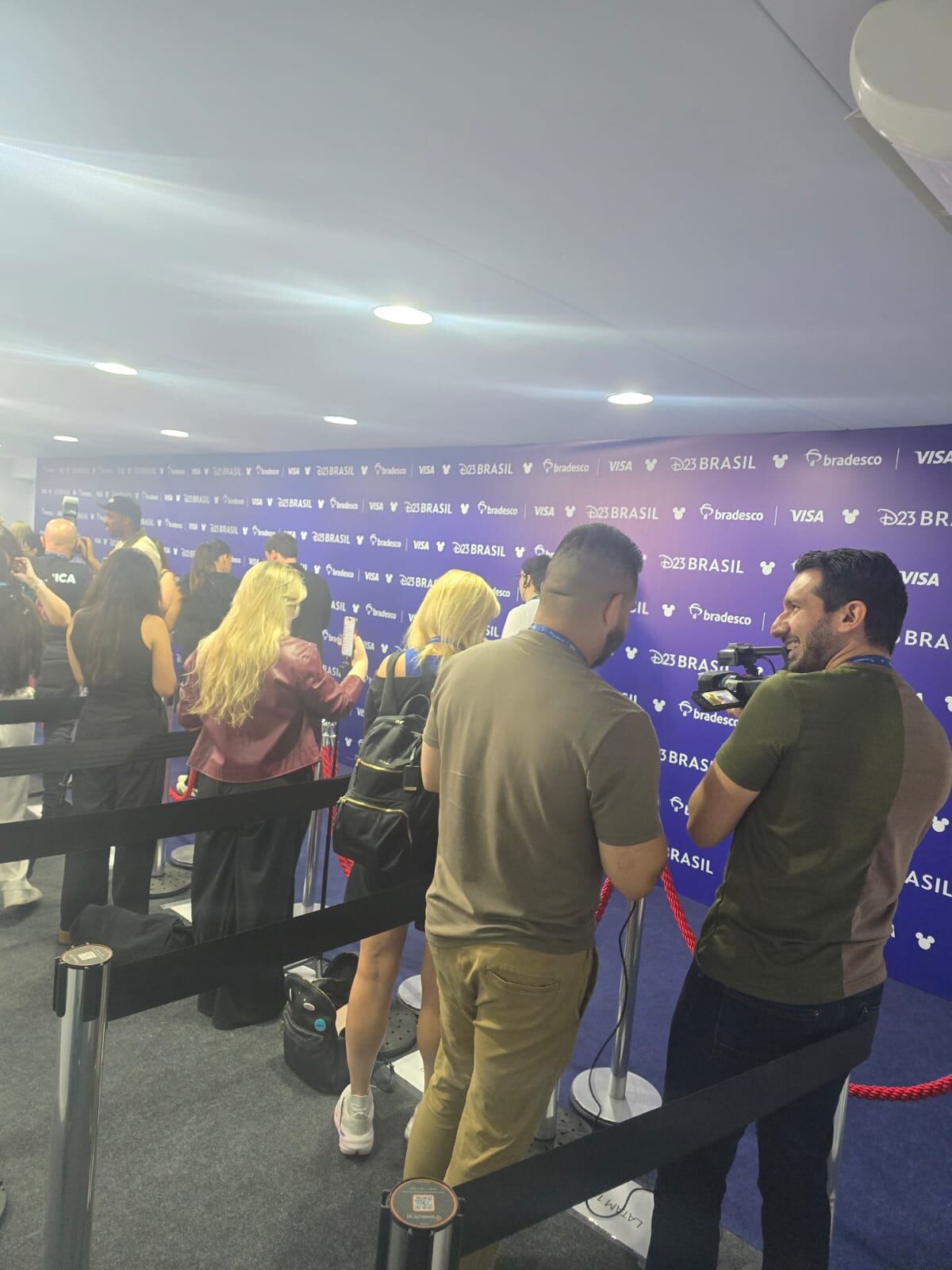 Periodista Juan Carlos Zumbado, de Más que noticias, en el evento D23 de Disney