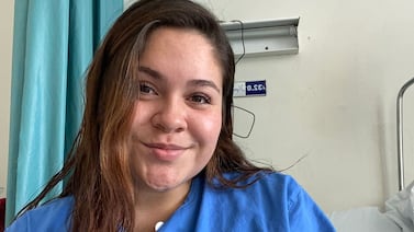 Joven que enfrenta cáncer de médula y dos tumores cerebrales se graduó como ingeniera en el TEC