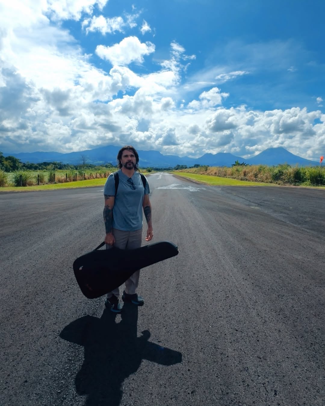Juanes, cantante colombiano, durante su visita en Costa Rica en el 2025 cuando vino a grabar sus nuevos videos.