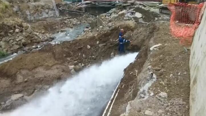 Ruptura de tubo en el bajo Los Ledezma