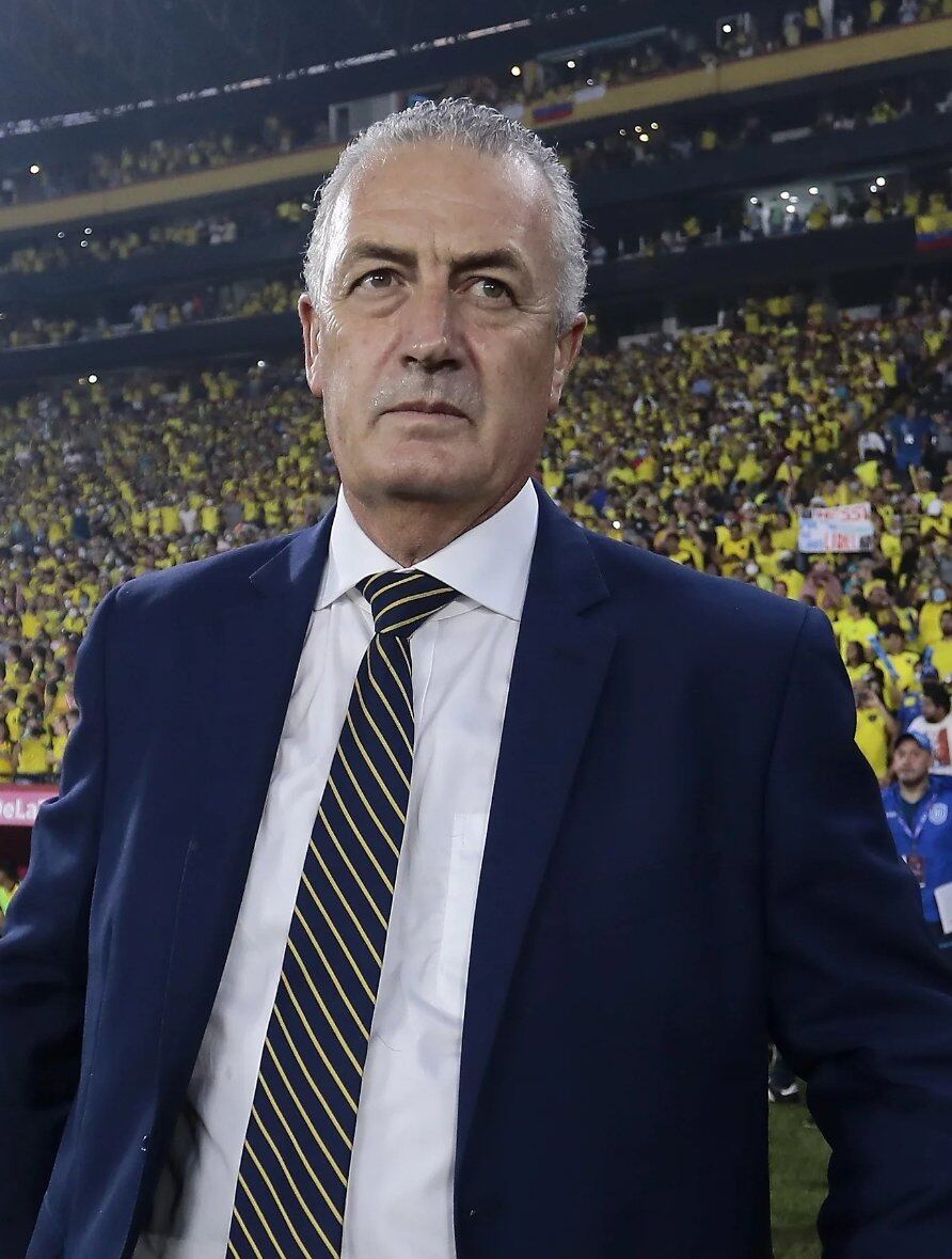 La Selección de Paraguay derrotó 2-1 a Argentina, por las eliminatorias sudamericanas. X