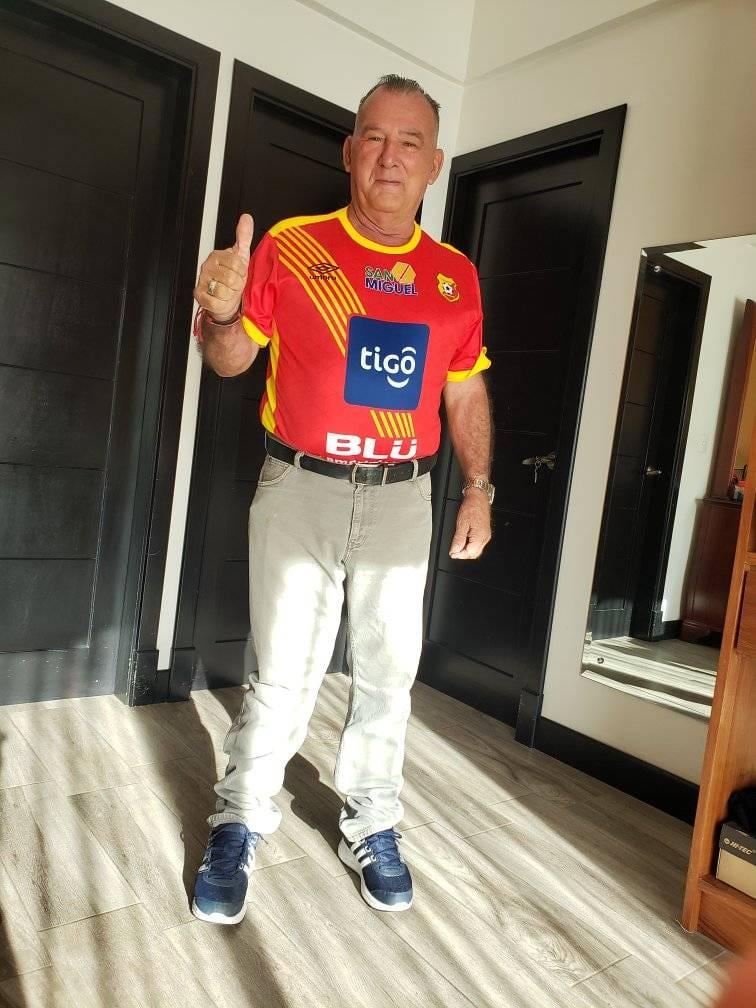 Guillermo Chinchilla Vega, de 76 años, habría caído en una falsa cita con una mujer y fue asesinado a golpes en una casa en Lomas de Ayarco, Curridabat. Foto: Tomada de FB