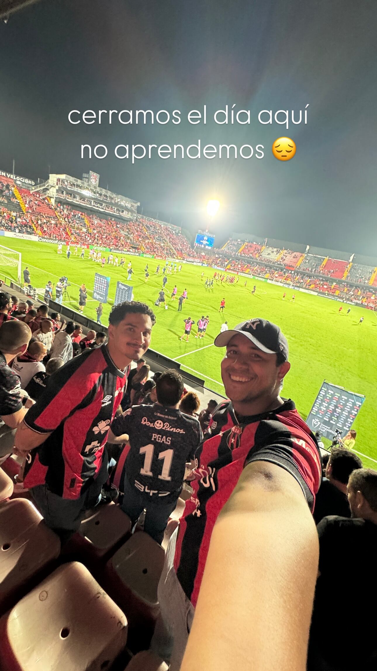 Así salió Óscar Ulloa del Morera Soto tras quedar eliminados por Pumas en Concacaf.