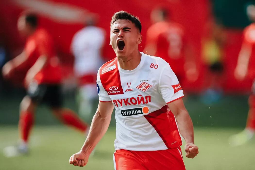 नेदरलँडमधील दोन क्लबमध्ये मॅनफ्रेड युगाल्डचे नाव जोरात ऐकू येत आहे.