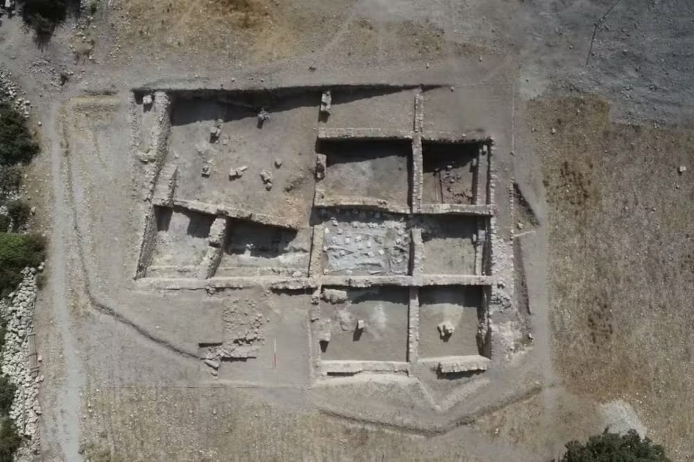 Arqueólogos hallaron en Karaman, Turquía, cinco panes carbonizados del período bizantino, uno de ellos con la figura de Cristo sembrando y una inscripción en griego que expresa gratitud al “Bendito Jesús”.