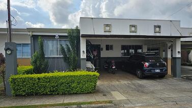 Papás que vendían su casa para poder operar a su hija recibieron un milagro