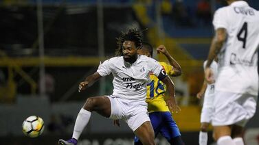 Roy Smith está sin salario desde marzo y para colmo tuvo un accidente que le complicó la vida