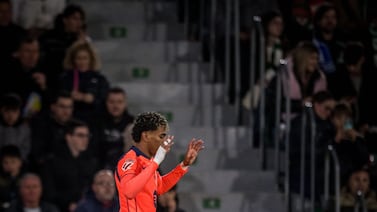 Recital del Barcelona ante el Elche para sostener la cima en el fútbol español