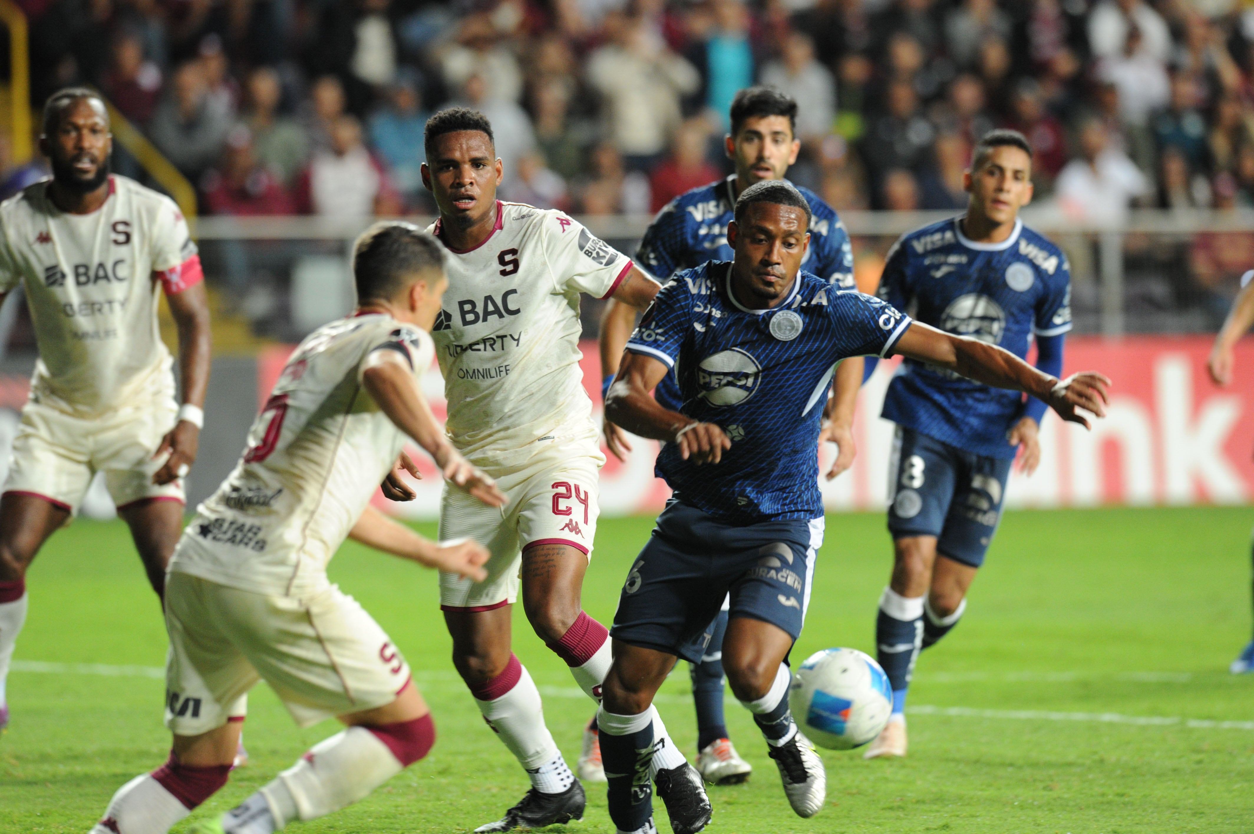 Deportivo Saprissa y el Fútbol Club Motagua.