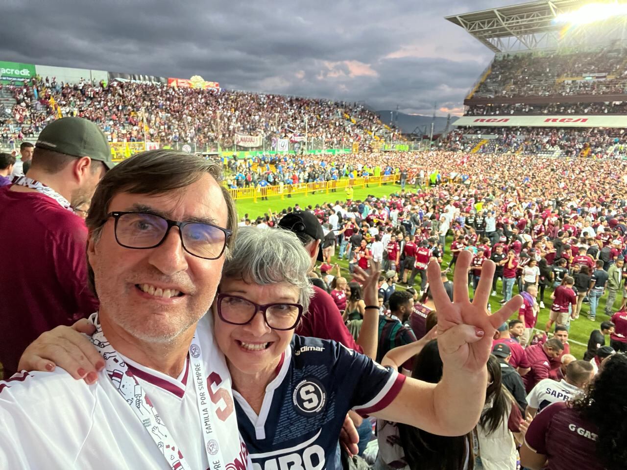 Marvin Rodríguez es diácono y aficionado al Deportivo Saprissa. El religioso contó su fervor por la iglesia y su amor por los colores morado y blanco. Cortesía.