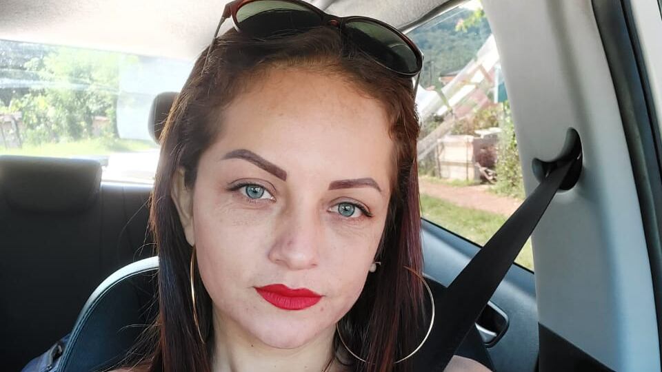 Jenny Salazar Mendoza falleció en accidente, su hijo sobrevivió pero quedó muy mal y desde el hospital dio indicaciones para el funeral. Foto: Cortesía para La Teja