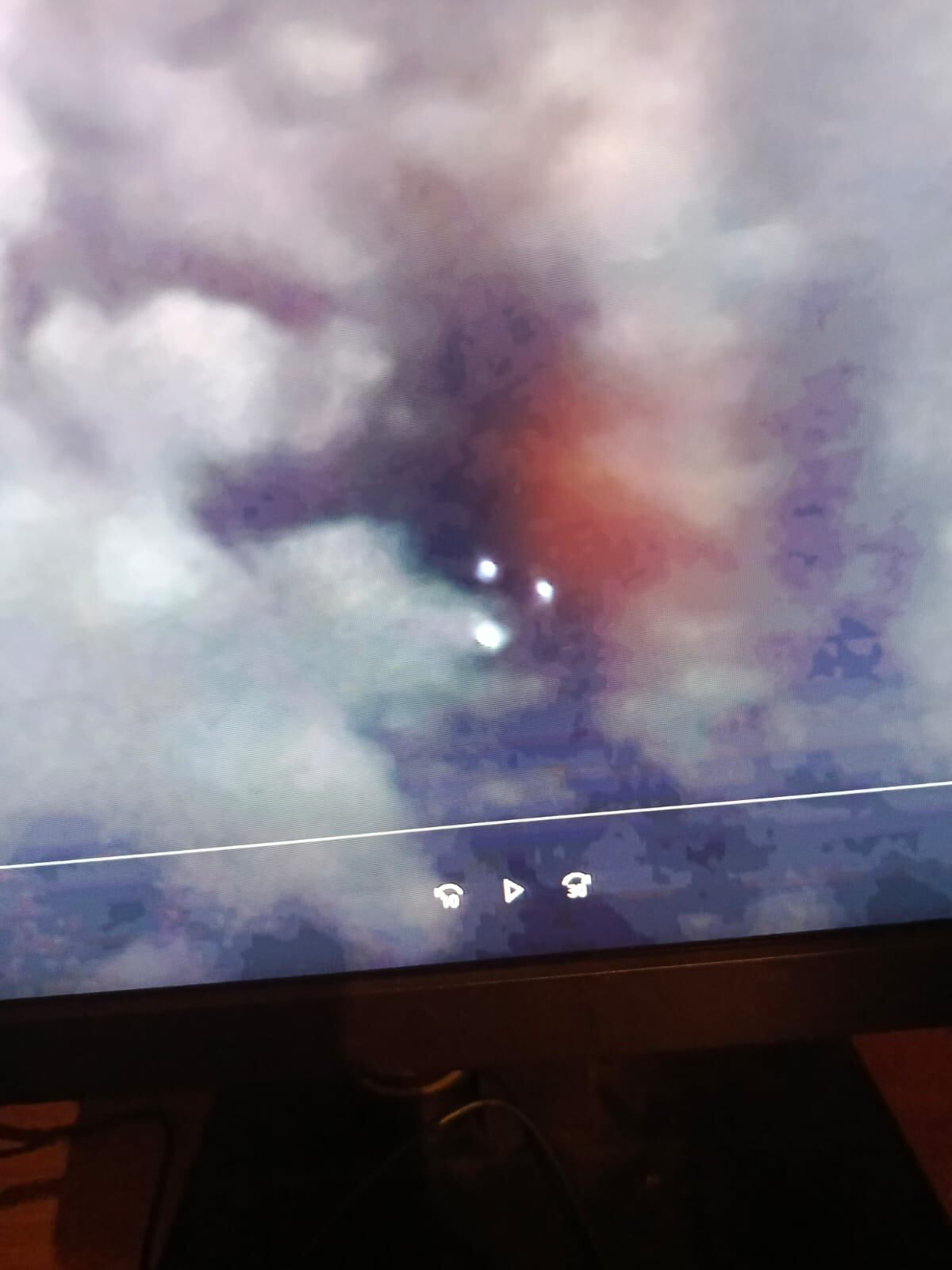 Marco González y Óscar Quirós del equipo de Investigación Paranormal CR y del grupo Clan Revoluciona2 se lanzaron de lleno a esta misión entre el 12 y 13 del pasado abril y visitaron el Área 51 en Nevada, Estados Unidos