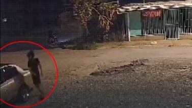 A sangre fría: el video que muestra el espeluznante asesinato dentro de un carro