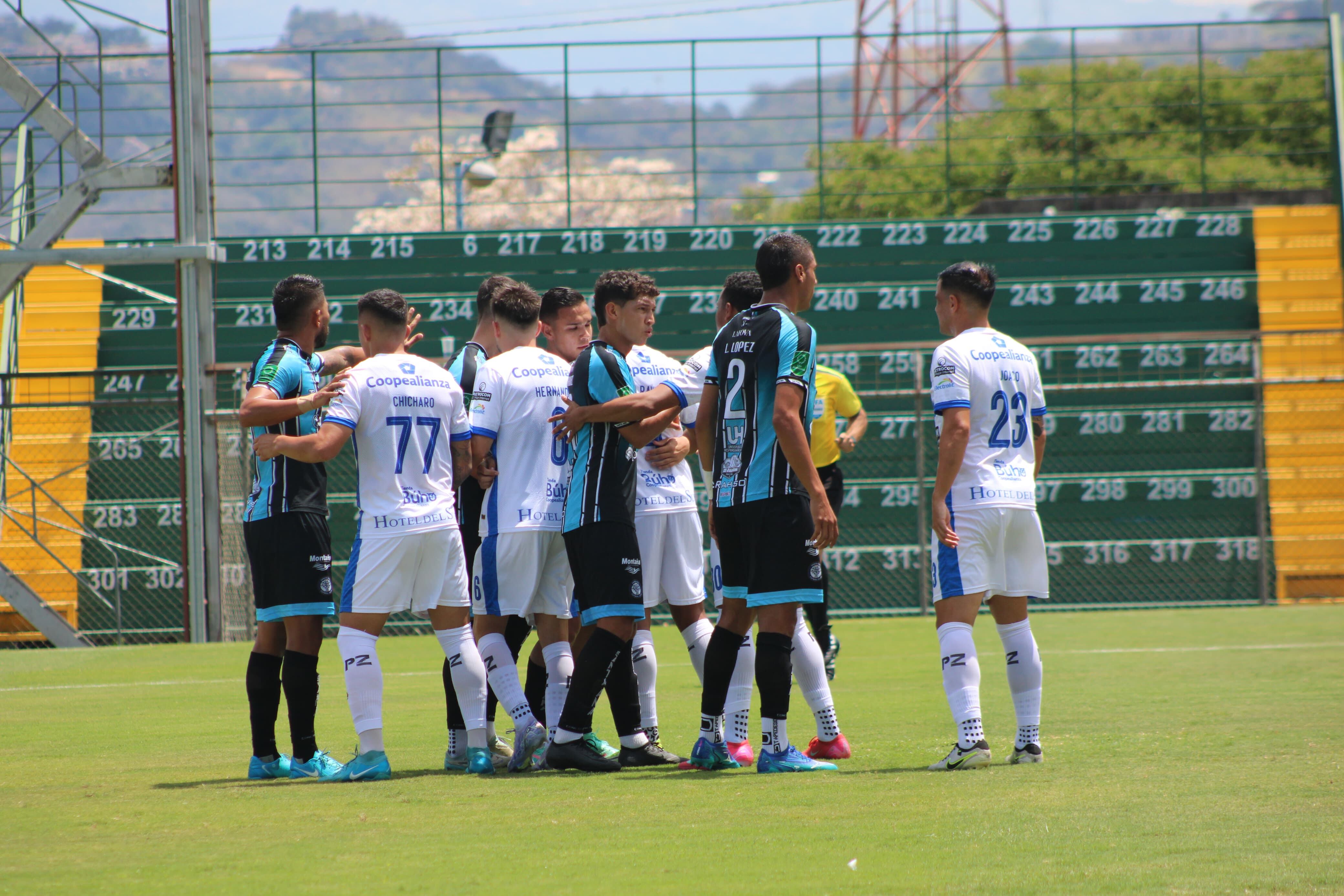 Santa Ana - Pérez Zeledón. Estadio de Piedades. Prensa Santa Ana.