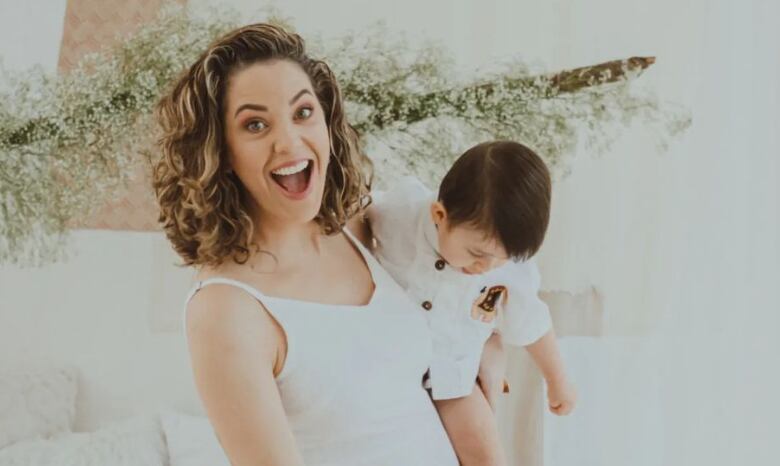 Lussania Víquez, presentadora de Repretel-