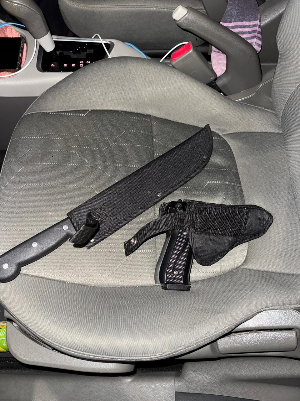 Seis hombres fueron detenidos como sospechosos de bajonazo en La Guácima. Foto MSP.