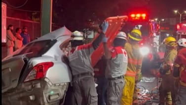 Tragedia en el peaje: Hombre muere en terrible choque y mujer lucha por su vida
