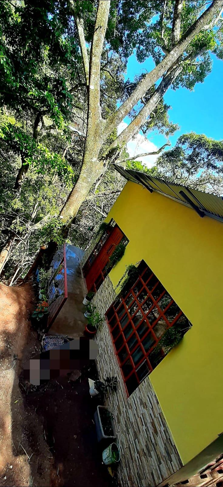 Deslizamiento se llevó casa en Acosta