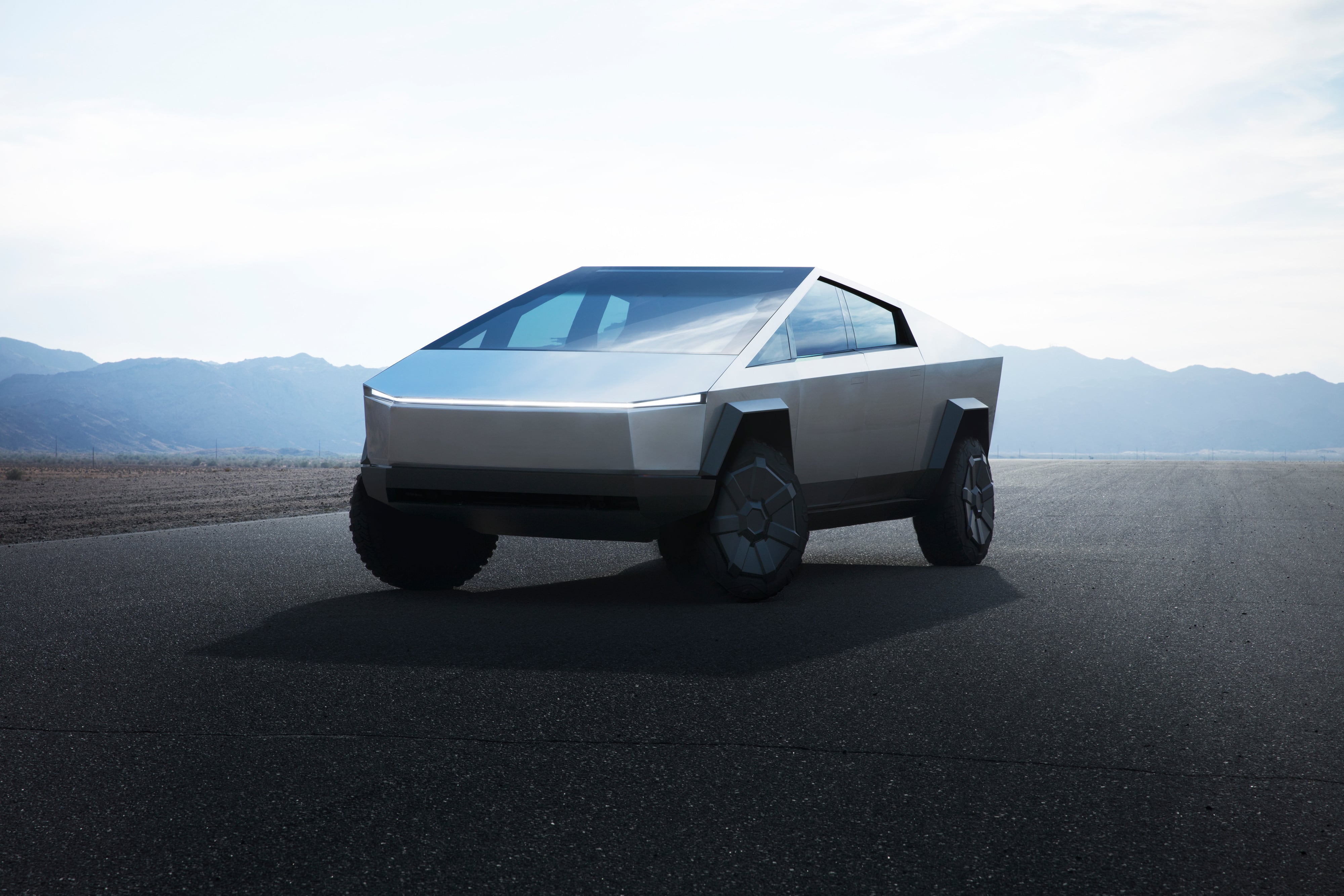 Buscando promocionar más compras en su sitio de Internet Tiendamania.com va a regalar entre Costa Rica, Argentina, Brasil, Ecuador, Perú y Uruguay, carro Tesla Cybertruck nuevo de paquete