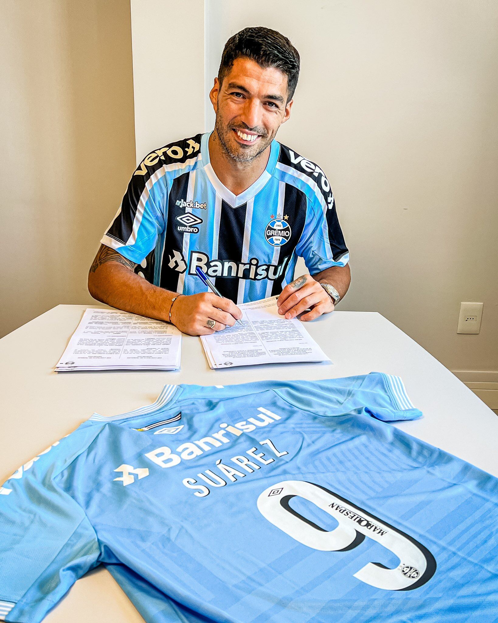 Luis Suárez, Gremio de Porto Alegre