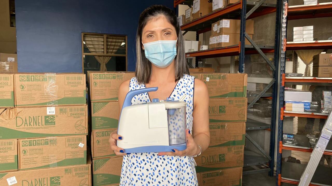 Donación de jubilados del BID al hospital San Carlos. Foto: CCSS.