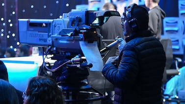 Recordado expresentador de Teletica volvió a la tele junto a su pareja y en este canal