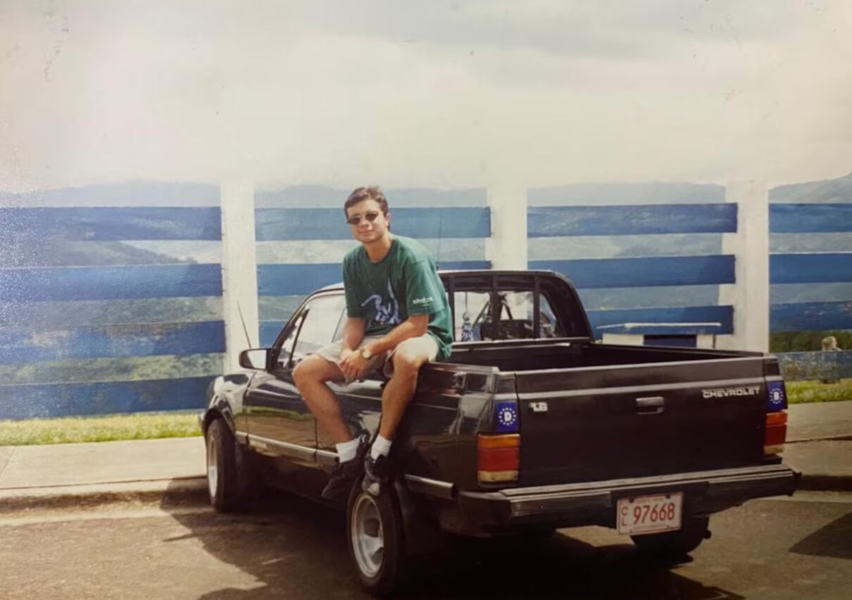 Un vecino de Cartago compró un pick up para hacerle un homenaje a su padre. Cortesía.