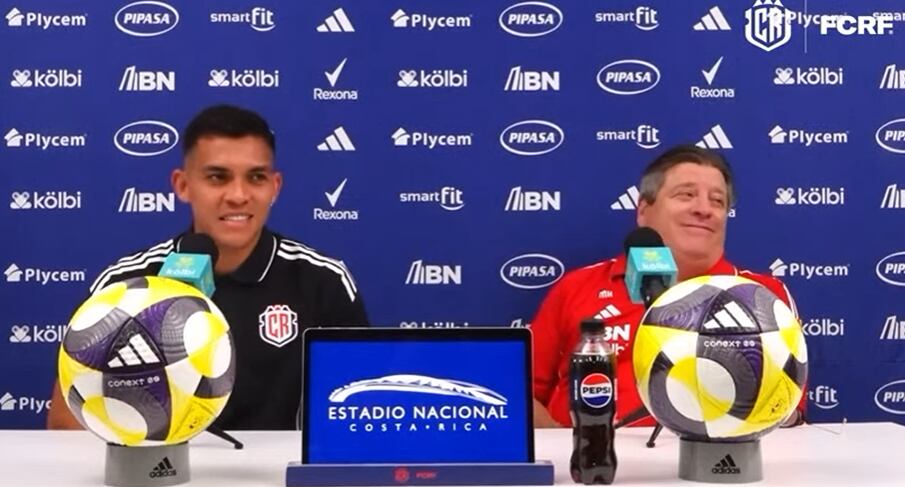 Los rostros de Alonso Martínez y Miguel "Piojo" Herrera hablan por sí solos.