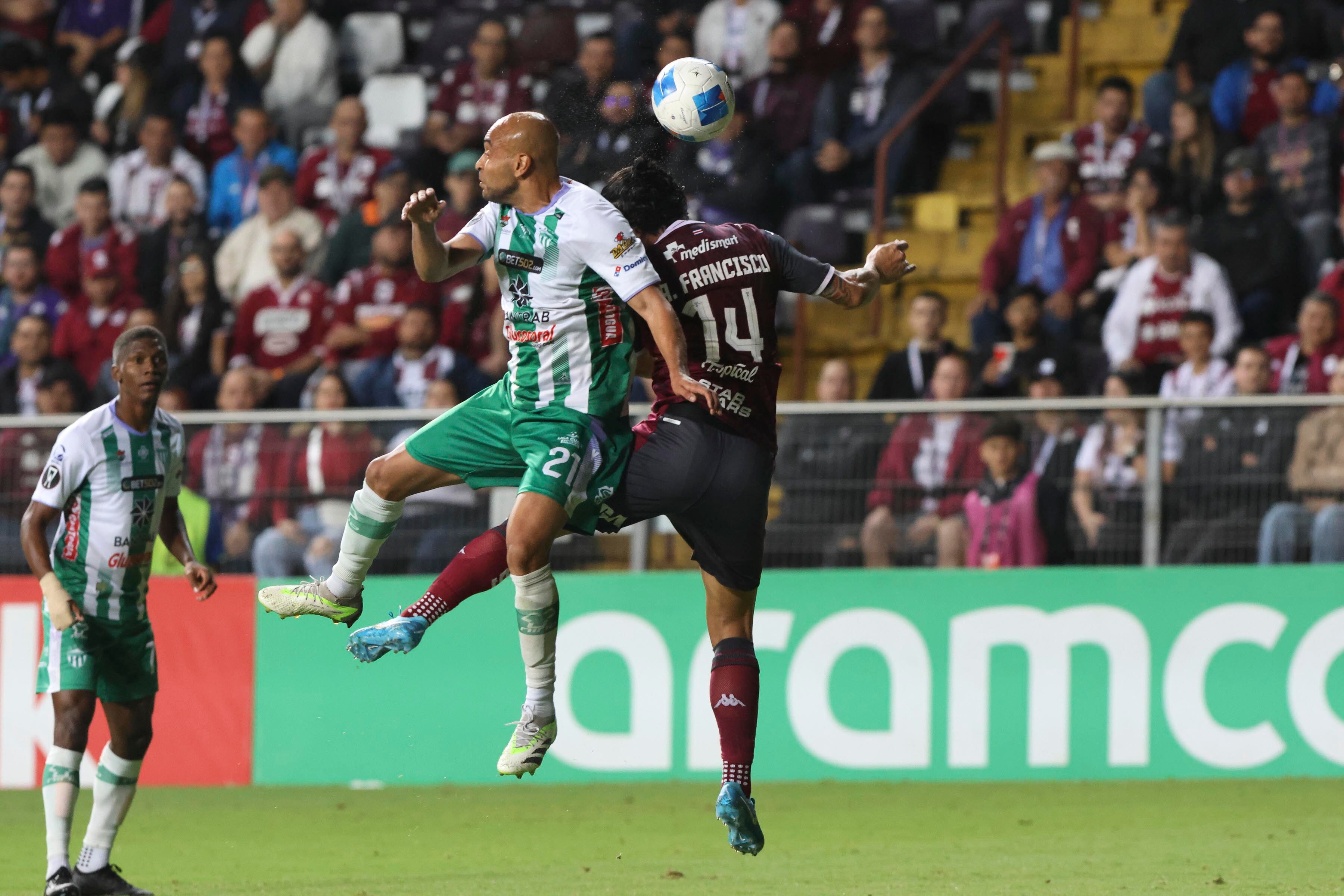 Saprissa vs Antigua