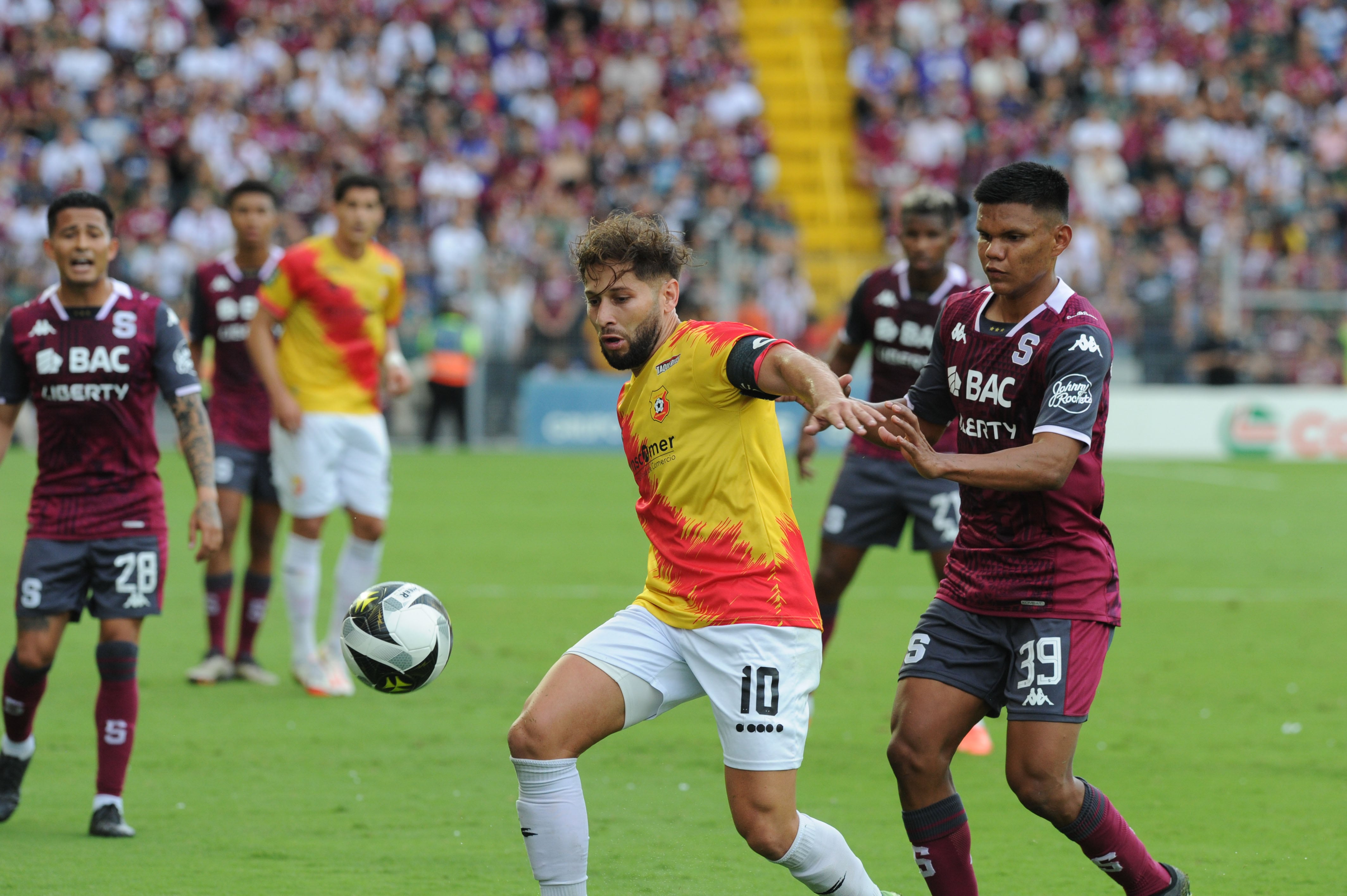 Saprissa vs Herediano SEMIFINALES.