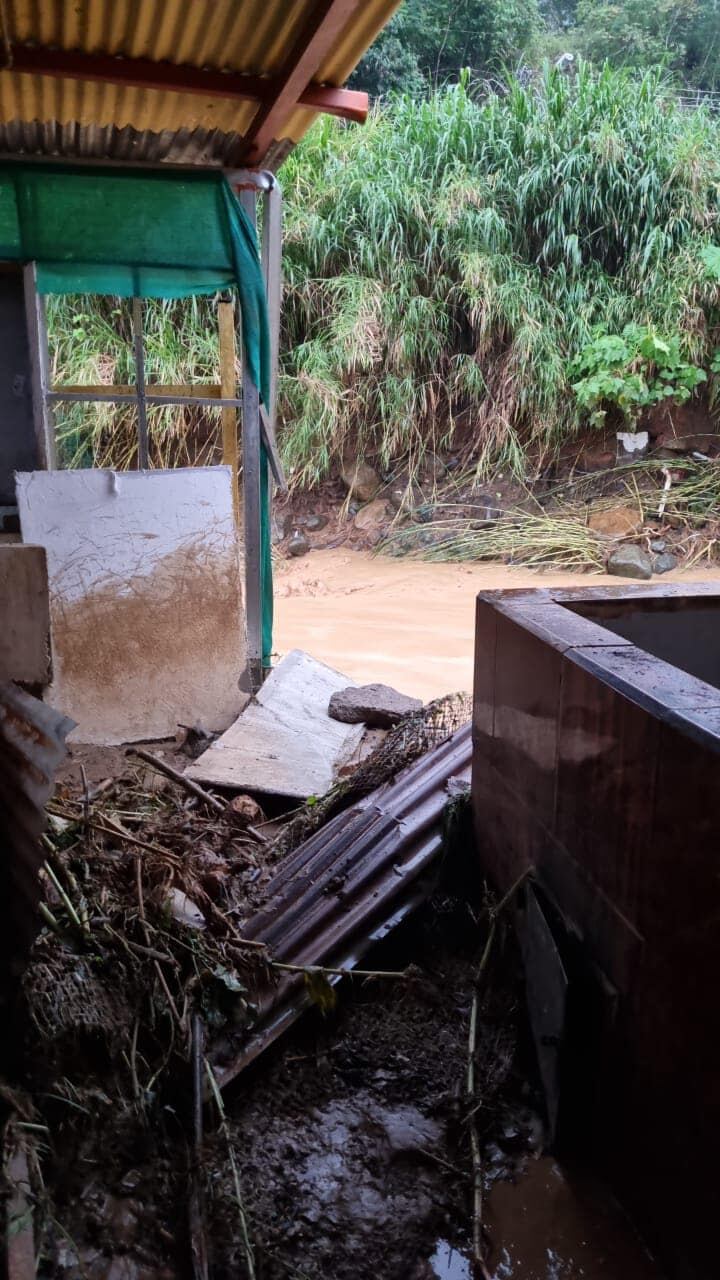 Inundación en Aserrí. Foto cortesía.