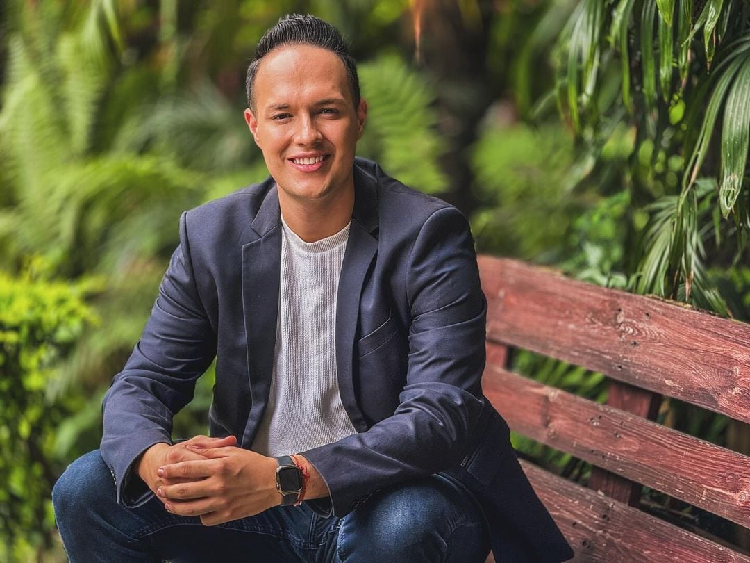 Rafa Pérez es presentador de Repretel.