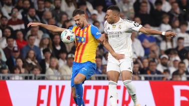 El Real Madrid se divierte ante el Valencia y se afianza en el liderato