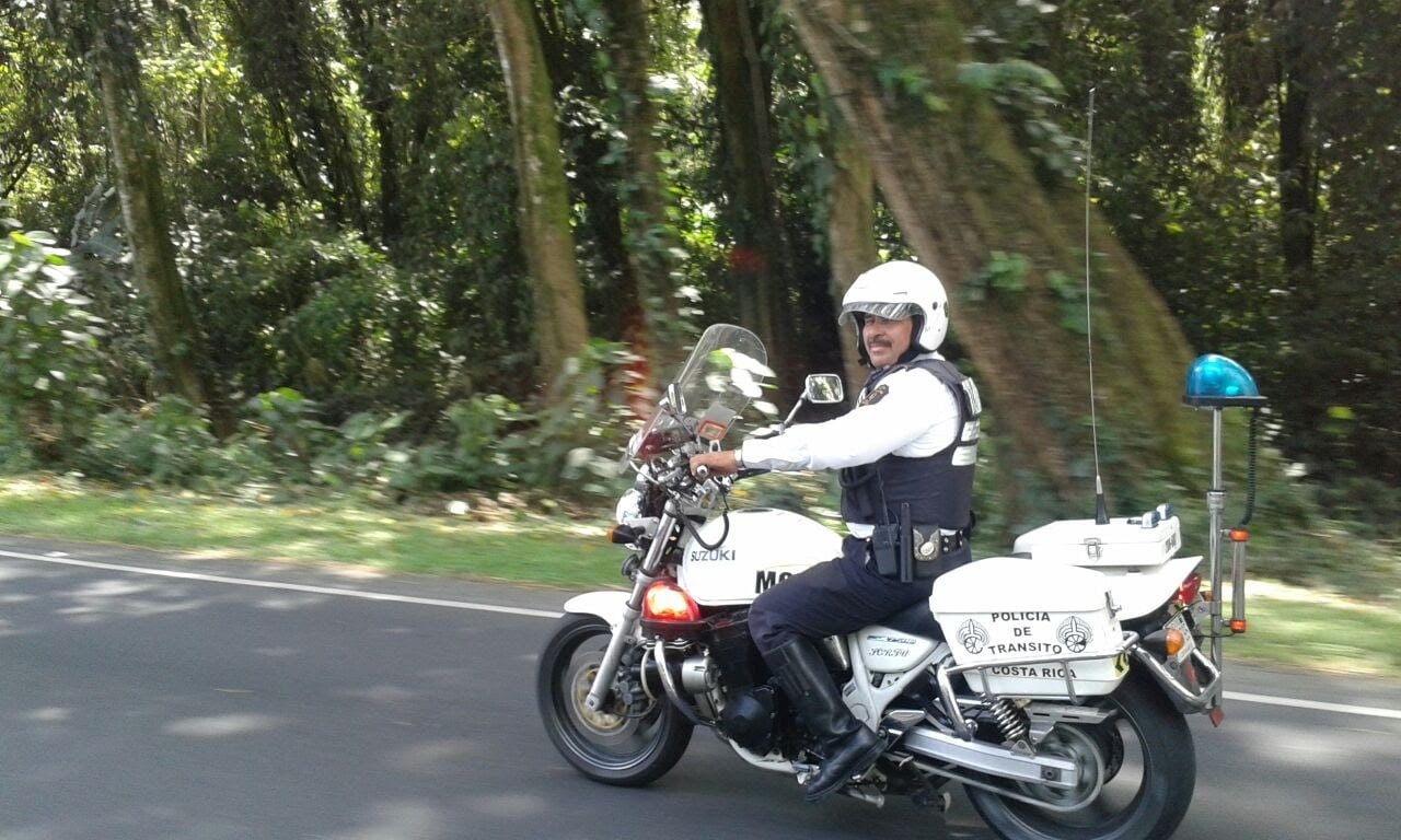Javier Portuguez, oficial de tránsito de Guápiles que sufrió accidente de tránsito en el 2016. Foto cortesía Javier Portuguez.