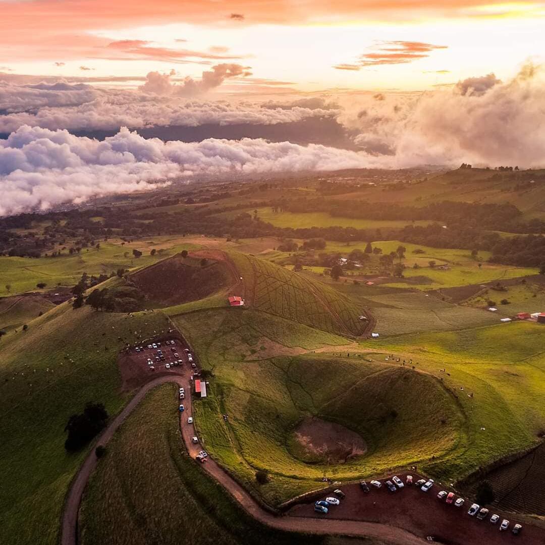 Con una extensión de 20 hectáreas, el Cráter la Olla es un paradero perfecto para ver el atardecer.