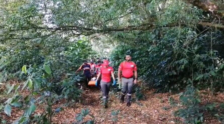 El hombre desapareció mientras pescaba en el sector de Muelle de San Carlos. Foto Cruz Roja.