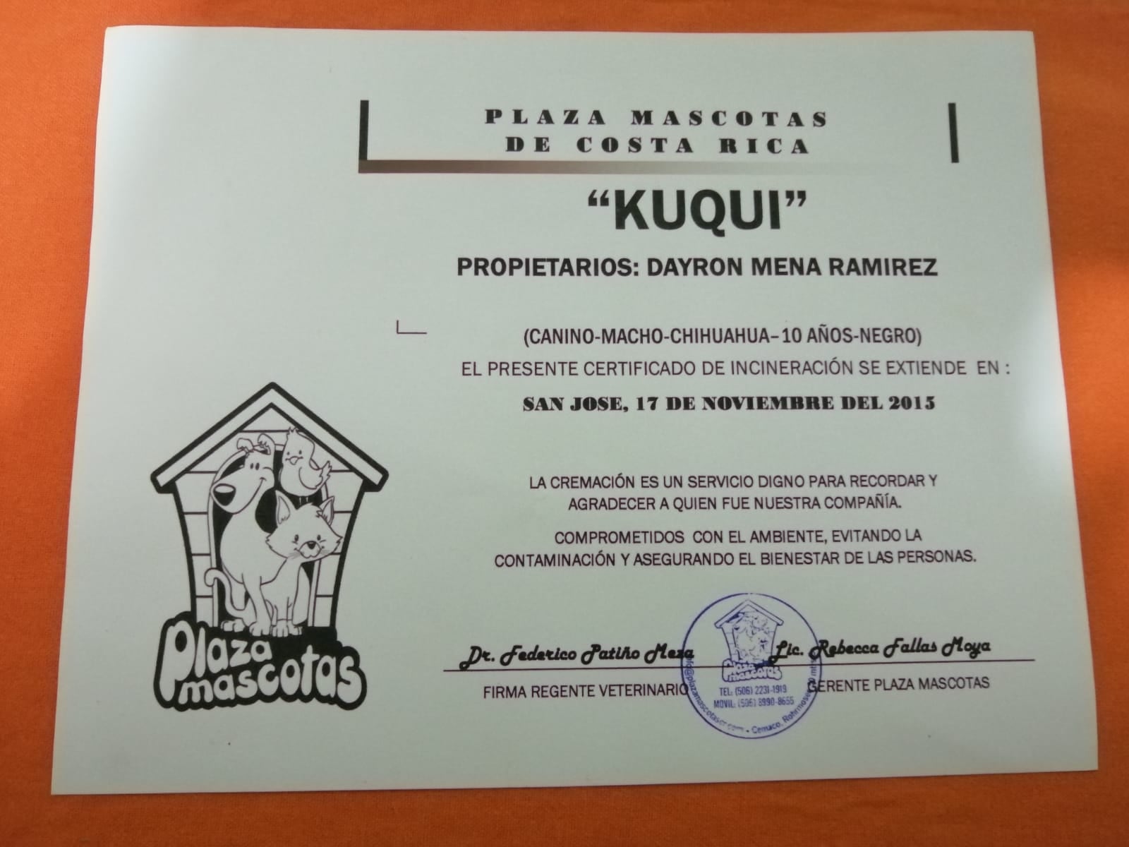 Candy Ramírez Porras nos contó que en su familia, en especial su hijo Dayron, sufrieron mucho con la muerte del perrito Kuqui en el 2016. Kuqui fue cremado.