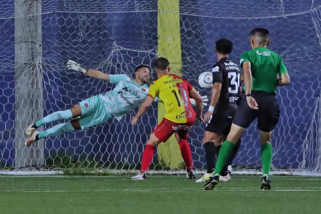 25/08/2023/ Juego entre el Club Sport Herediano vs Liga Deportiva Alajuelense por la jornada 7 del torneo apertura de la Liga Promerica en el estadio Colleya Fonseca / foto John Durán