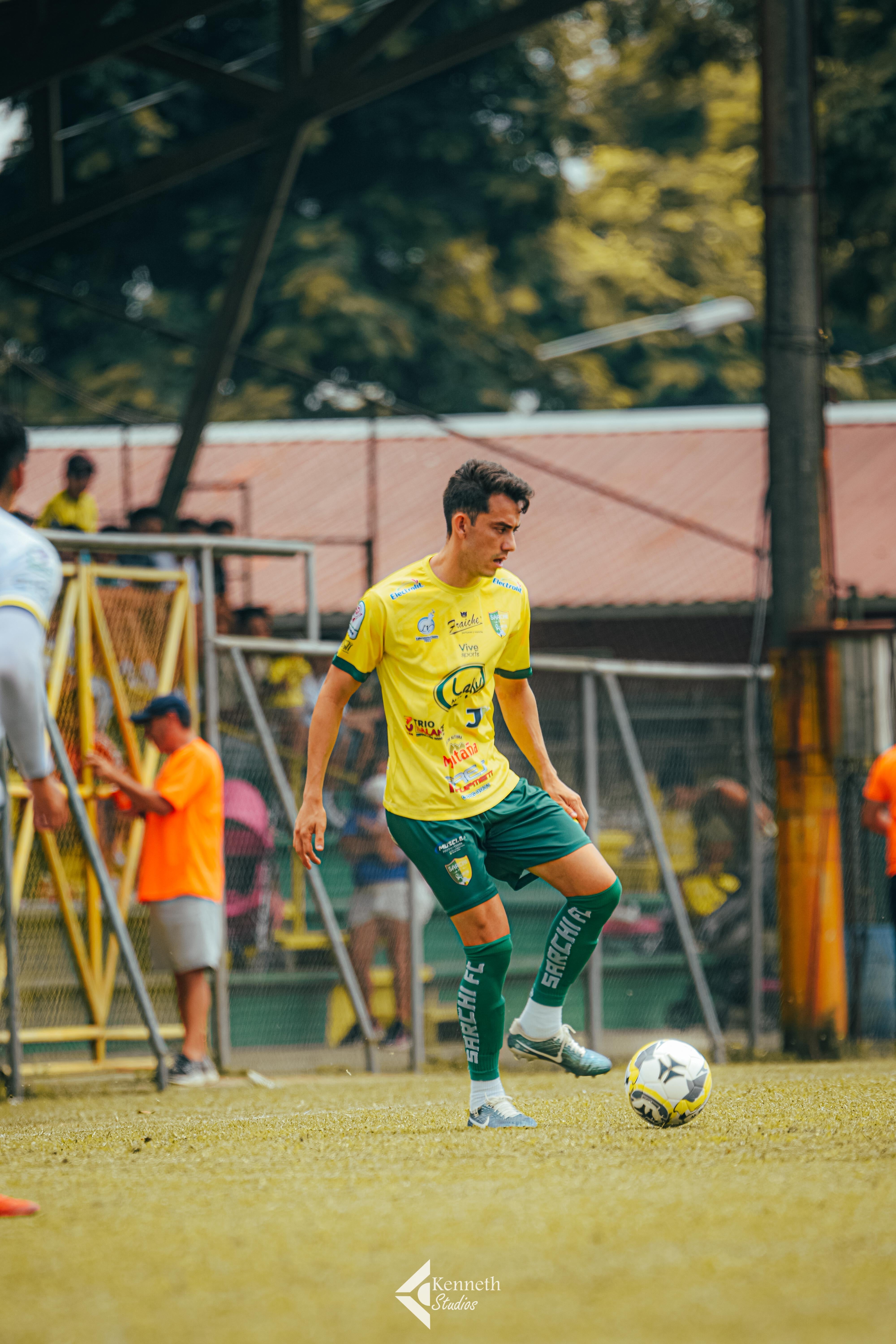 Kevin Cabezas se reencuentra con el fútbol con Sarchí y uno de sus propósitos es regresar a Primera División pronto.