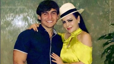 Maribel Guardia tuvo fuerte reacción al ver por primera vez a su hijo en un altar de muertos